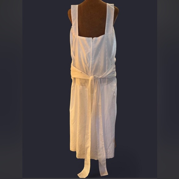 Eyelet White Sleeveless Tie Back Midi Dress Lined skirt SEE NOTE👇🏻 - Picture 3 of 5